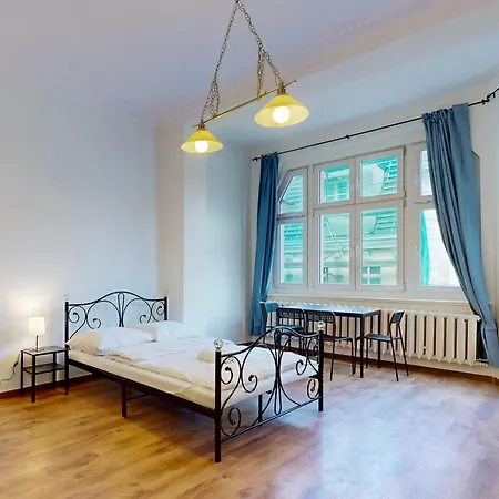 Апартаменти Roomspoznan Pl - I Polwiejska 20 - 24h Self Check-in *