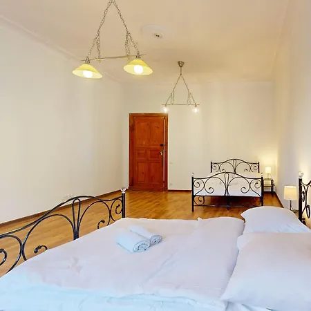 Апартаменти Roomspoznan Pl - I Polwiejska 20 - 24h Self Check-in