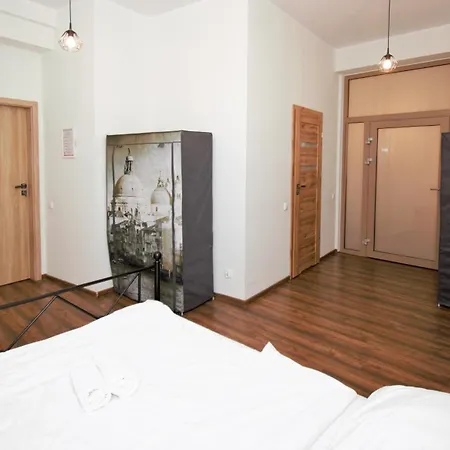 Апартаменти Roomspoznan Pl - I Polwiejska 20 - 24h Self Check-in