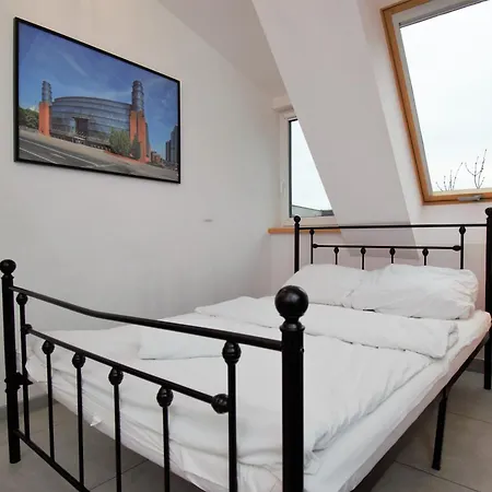 Апартаменти Roomspoznan Pl - I Polwiejska 20 - 24h Self Check-in Познань